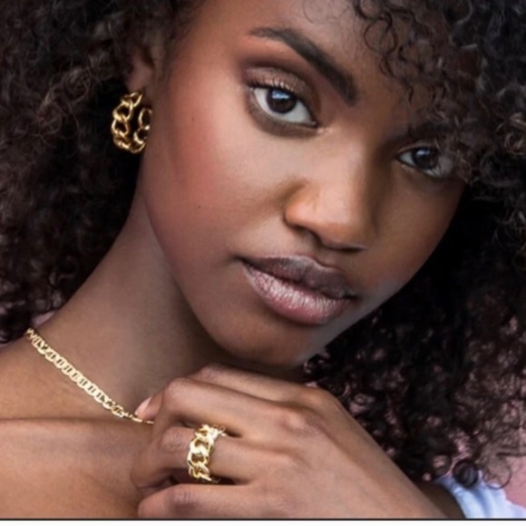 OMA The Label Itohan Medium Hoops 18K Gold-plated brass - Picture 6 of 11